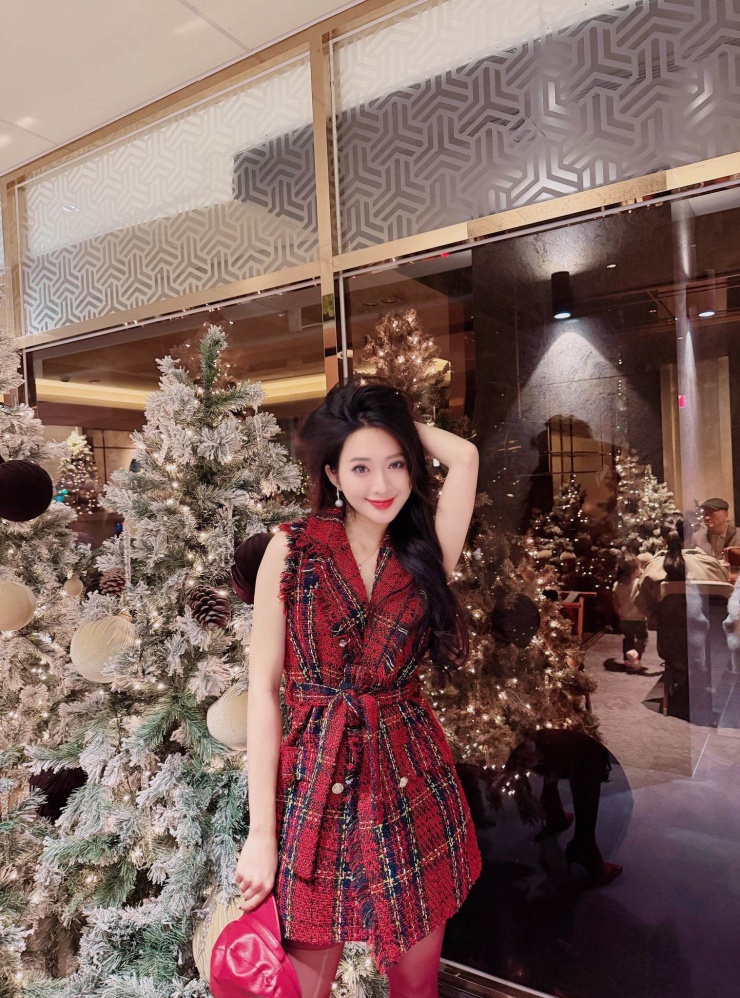 Trước khi đến với Miss World Vietnam 2025, Vũ Thủy Tiên từng giành giải thưởng “Người đẹp gương mặt đẹp nhất” tại cuộc thi Hoa hậu Sinh viên Việt Nam 2024. Hiện tại cô đang là cộng tác viên Đài Phát thanh và Truyền hình Bắc Giang (BGTV), nay là BTV (Bắc Ninh TV).