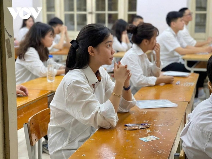 Các kỳ thi đánh giá năng lực như TSA, HSA, V-ACT, SPT, H-SCA, V-SAT giúp chuẩn hóa đầu vào, giảm phụ thuộc vào học bạ và nâng cao công bằng trong tuyển sinh