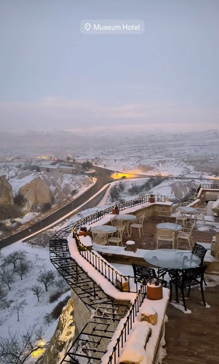 Hương Giang đón năm mới bên bạn trai ở vùng đất cổ tích Cappadocia - 4