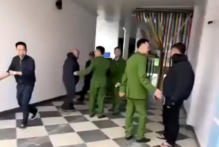 Hình ảnh về khu vực xảy ra vụ việc. Ảnh cắt từ clip