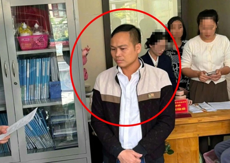 GIám đốc Trung tâm công tác xã hội Hải Hà (khoanh đỏ) cùng 9 bị can khác bị Công an tỉnh Quảng Ninh khởi tố về hành vi Cố ý gây thương tích.