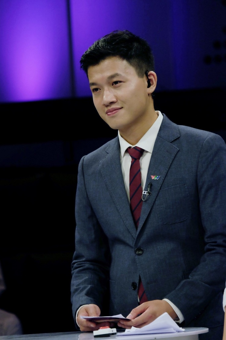 Nam MC từ bỏ du học để gắn bó với VTV, U40 trở thành hiện tượng mạng hài hước - 4