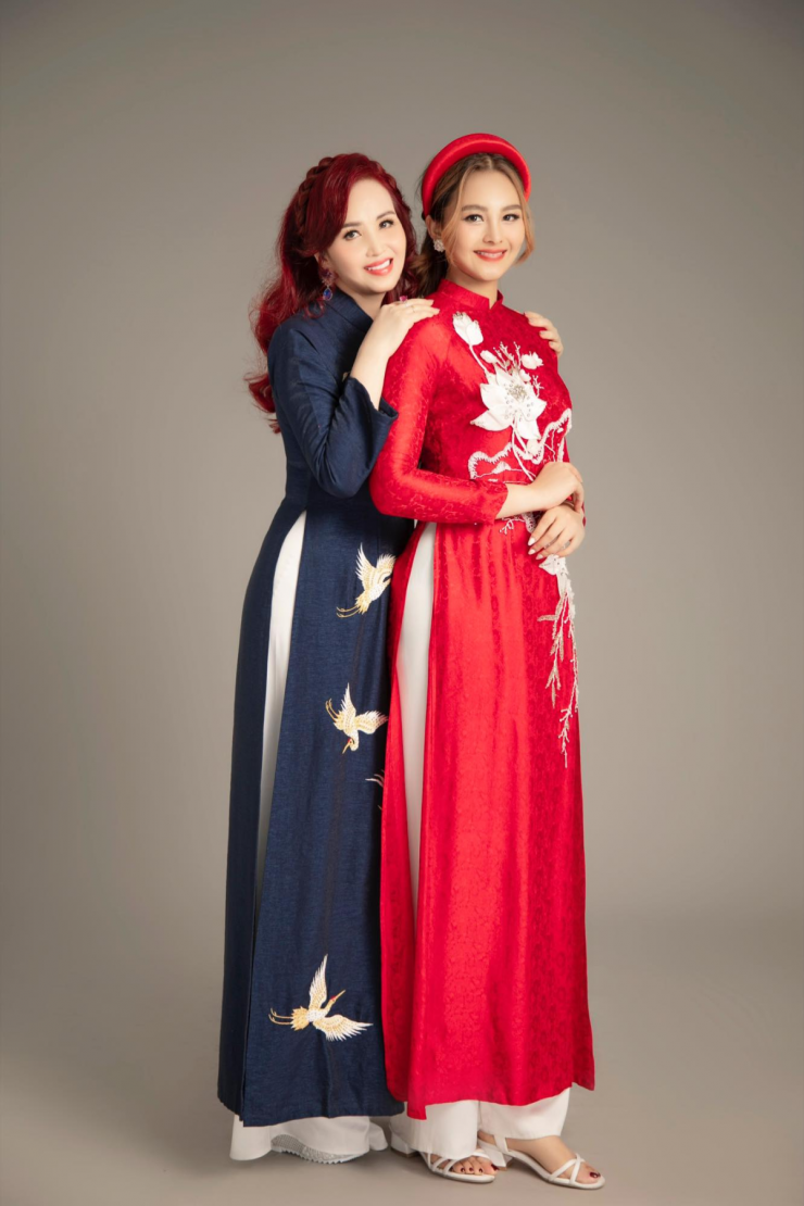 Hoa hậu Diệu Hoa cho biết tôn trọng mọi sự lựa chọn của con. Diệu Ly học giỏi, tự lập từ nhỏ, luôn khiến bố mẹ yên tâm.