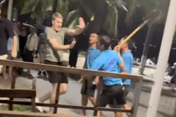 Cầm xẻng dọa du khách nước ngoài, nhân viên quán bar ở Nha Trang bị xử lý