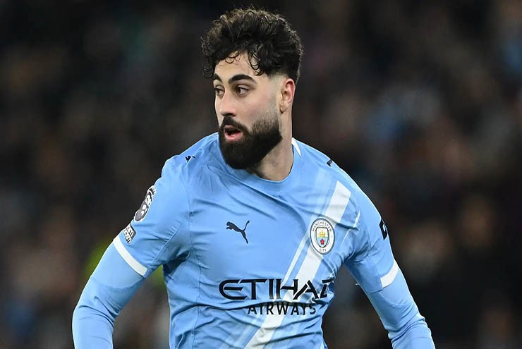 Man City nhận cú sốc: Siêu hậu vệ Gvardiol gãy chân, vội vã mua Guehi thay thế