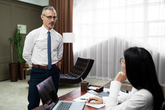 Trong công việc, lãnh đạo rất hiếm khi đặt câu hỏi mà không có mục đích. Anh minh họa