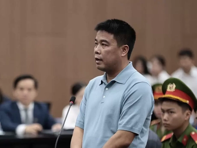 Cựu chủ tịch tập đoàn Phúc Sơn Nguyễn Văn Hậu tại tòa, tháng 6/2025. Ảnh: Danh Lam