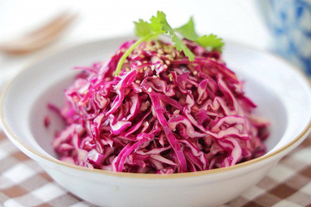 Salad bắp cải tím dễ làm, dễ ăn