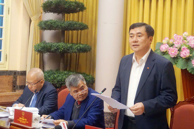 Thứ trưởng Bộ Công Thương Nguyễn Sinh Nhật Tân.