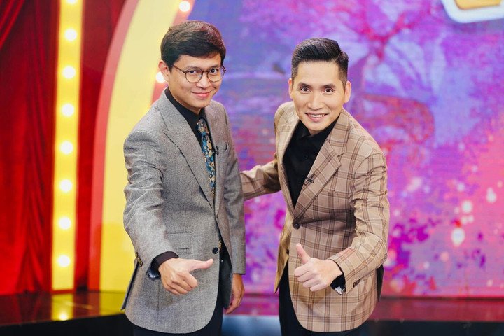 Anh được đánh giá cao về kiến thức chuyên môn, ngoại hình và phong cách dẫn chuyên nghiệp, tự nhiên.