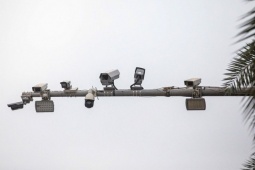 Không chấp hành nộp phạt vi phạm giao thông sẽ bị cưỡng chế khấu trừ lương, tài khoản