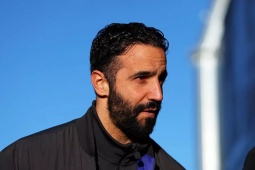 Tin mới nhất bóng đá sáng 6/1: HLV Amorim chốt tương lai sau khi bị MU sa thải