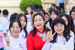 Giáo viên TPHCM sẽ nhận hàng chục triệu đồng dịp Tết, cao nhất gần 100 triệu