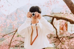 Khách Hà Nội vượt lạnh, di chuyển hơn 400km đến Tuyên Quang ngắm hoa mai anh đào