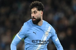 Man City nhận cú sốc: Siêu hậu vệ Gvardiol gãy chân, vội vã mua Guehi thay thế