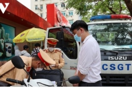 Chính thức khấu trừ lương để đóng phạt giao thông từ 1/1/2026