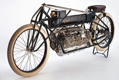 Curtiss V8 - Chiếc xe máy "thách thức tử thần" với cỗ máy vượt thời gian