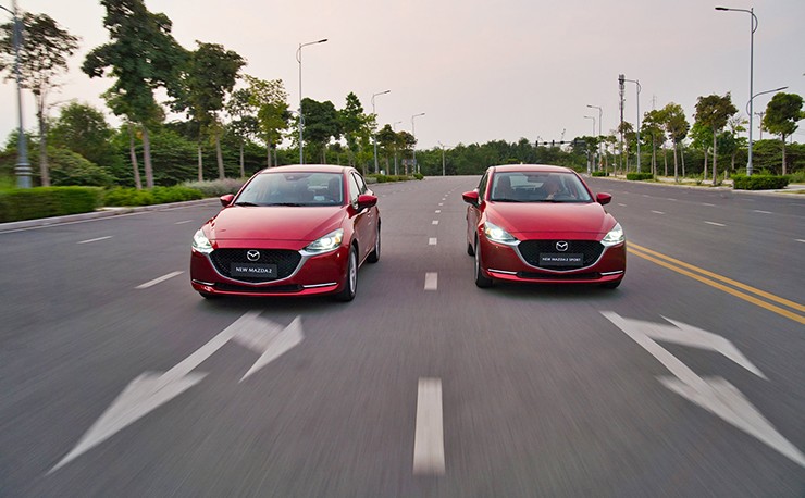 Giá xe Mazda2 niêm yết và lăn bánh tháng 1/2026 - 1