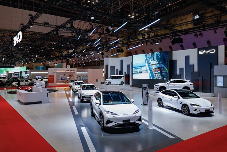 Ngôi vương doanh số ô tô toàn cầu sắp đổi chủ - 2