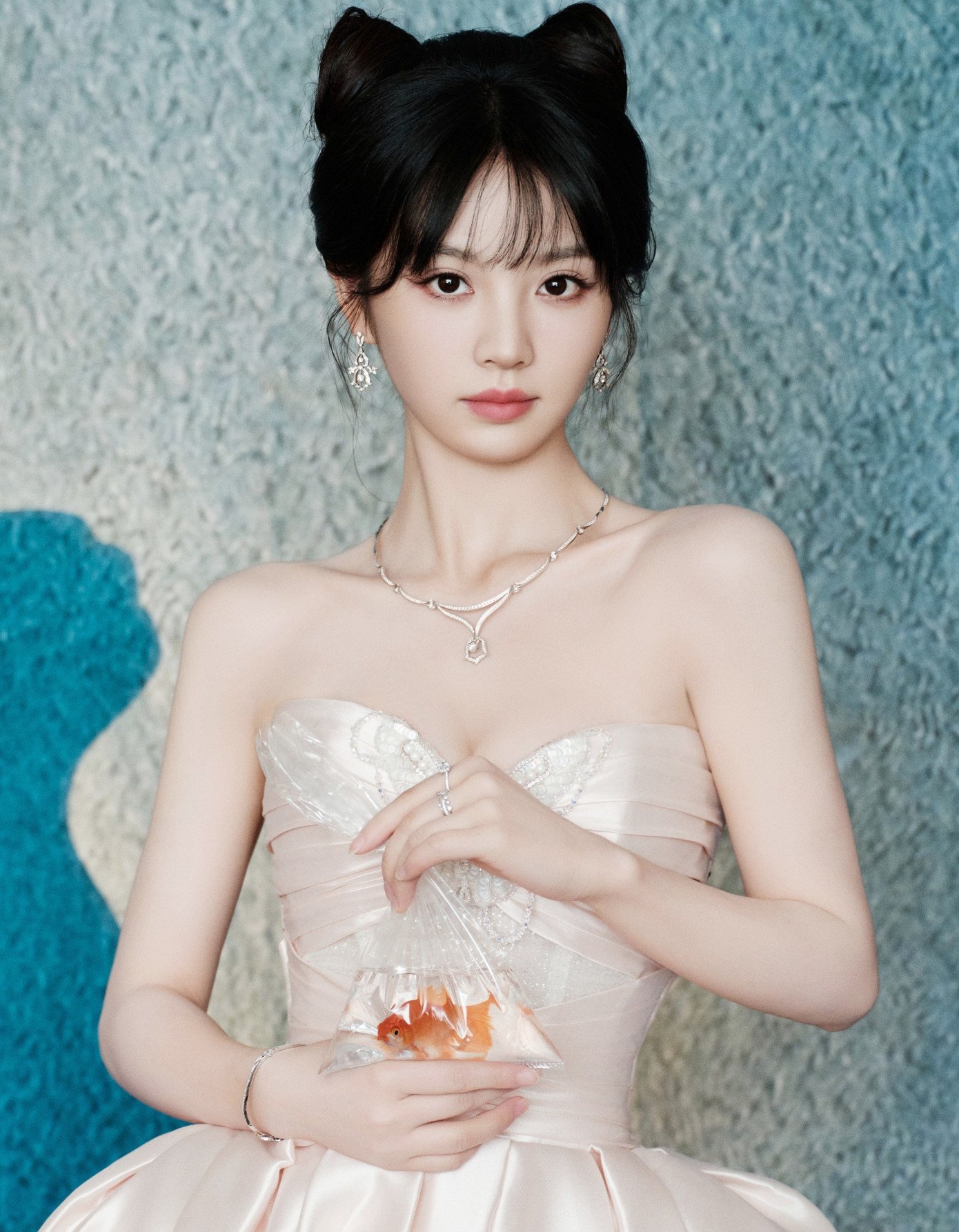 Điền Hi Vi trở thành nữ thần mới của khán giả nam Trung Quốc.