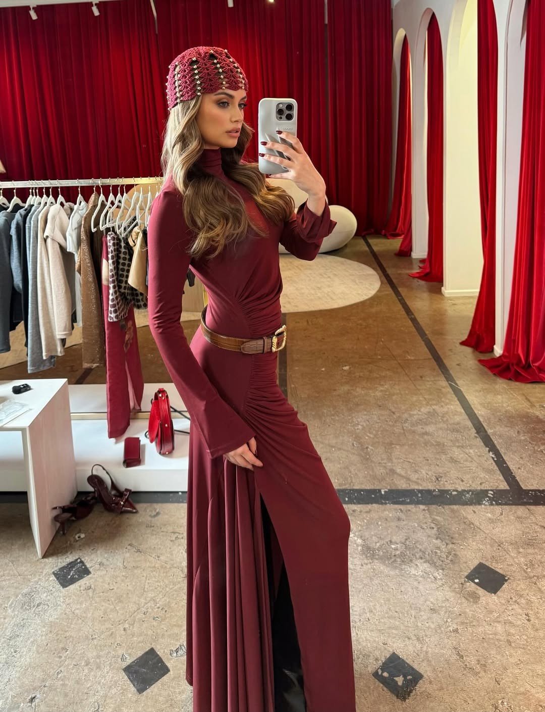 Nữ ca sĩ nhạc rock đăng quang hoa hậu - 20