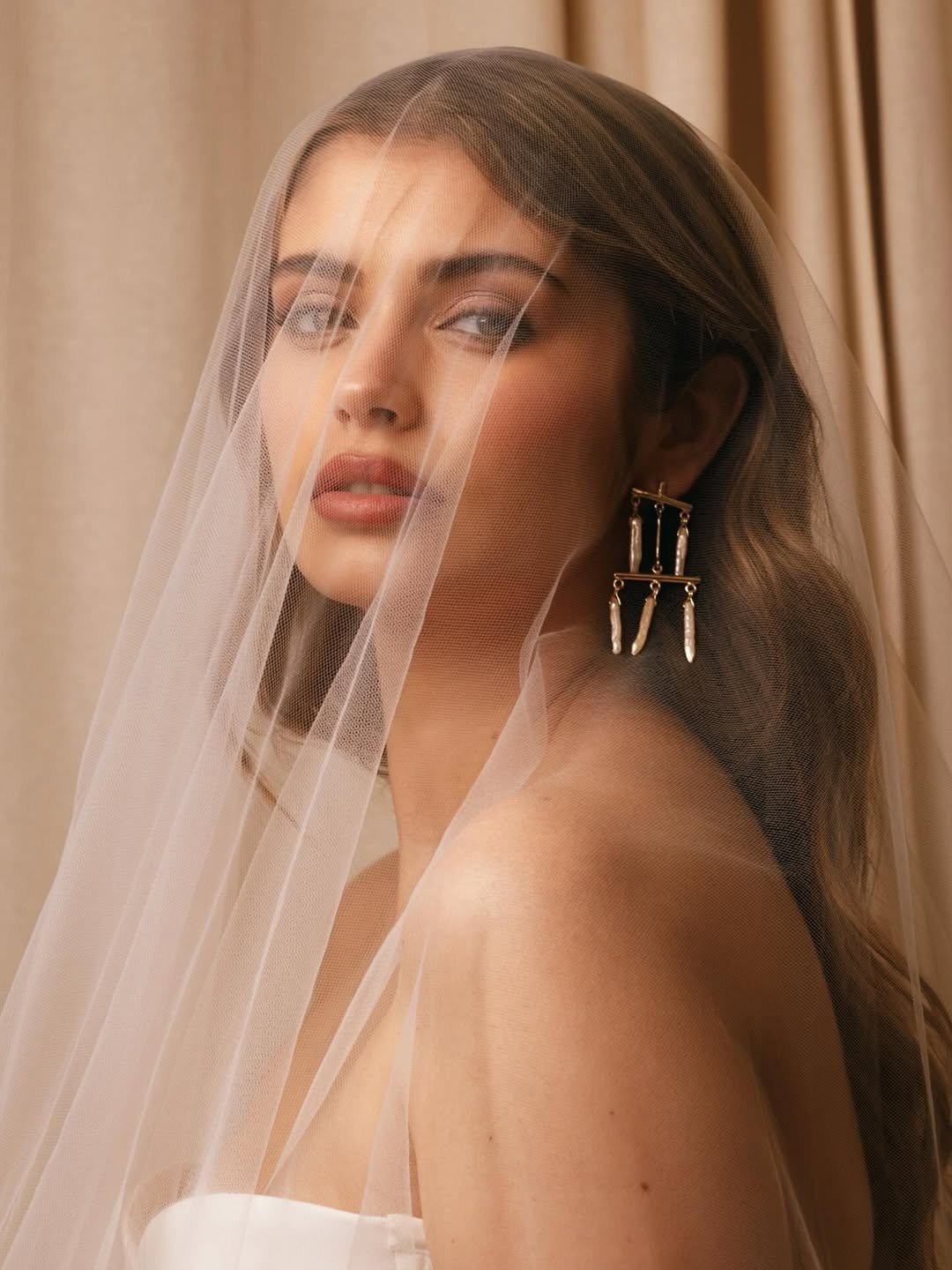 Nữ ca sĩ nhạc rock đăng quang hoa hậu - 25