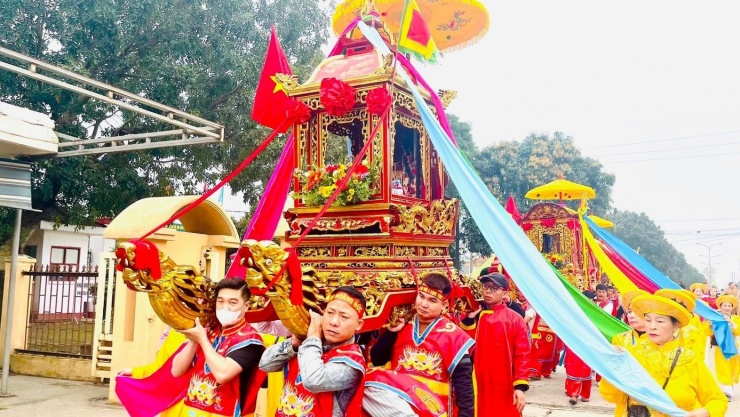 Lễ hội đền Mai Bảng.