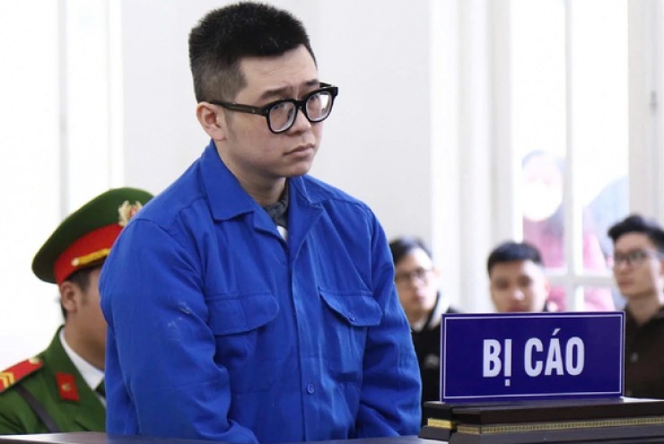 Người đàn ông hành hung phụ nữ ở sảnh thang máy hầu tòa