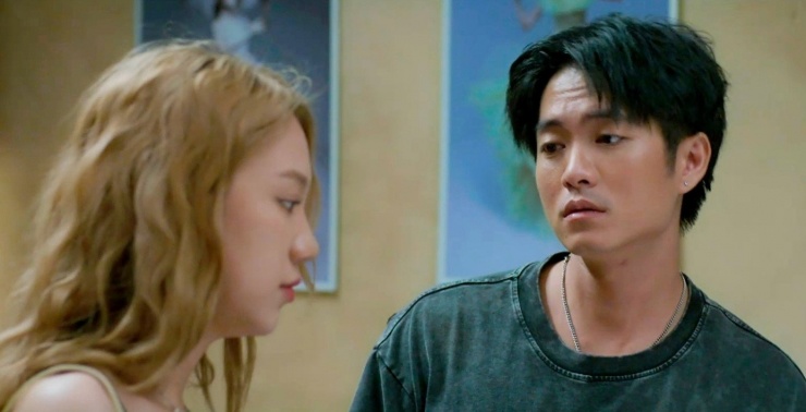 Đức và Vân là hai nhân vật luôn gặp nhiều rắc rối trong quá trình khởi nghiệp.