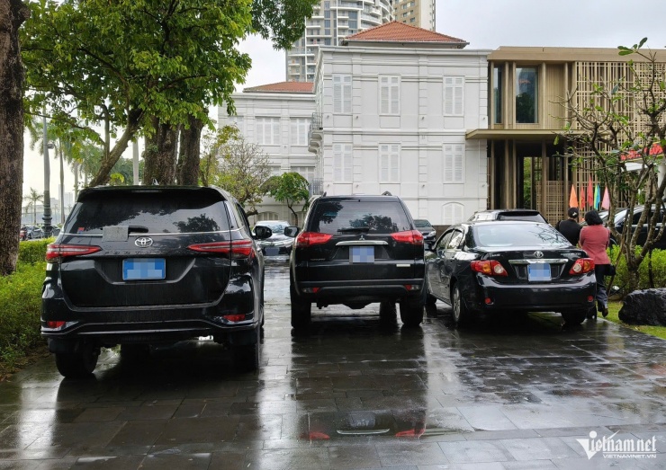 Ô tô công phục vụ công tác chung tại TP Đà Nẵng.