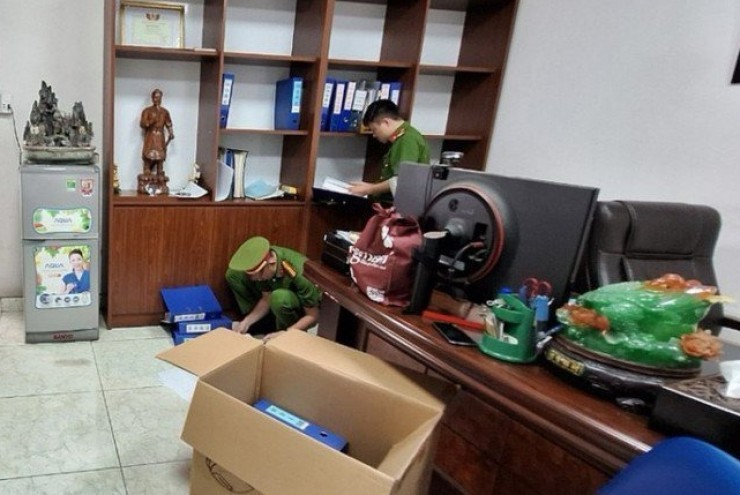 "Luật chơi" nghiệt ngã một thời tại một trung tâm đăng kiểm