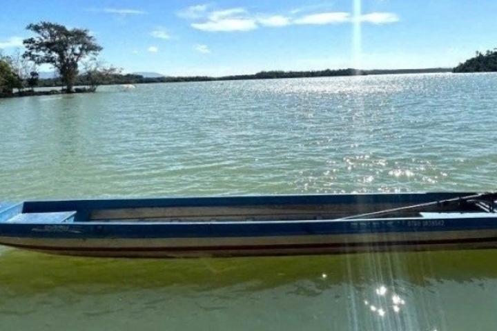 Cứu 2 thiếu niên trôi dạt hơn 40km trên lòng hồ Thủy điện Sê San