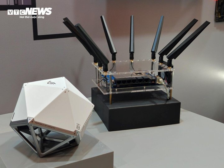 ASUS dự kiến sẽ thương mại hóa các router và hệ thống mesh WiFi 8 dành cho gia đình trong năm 2026. (Ảnh: Trung Hiếu)