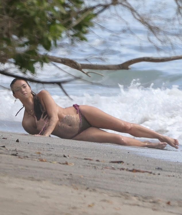 Channing Tatum say đắm bạn gái kém 19 tuổi trong kỳ nghỉ - 4