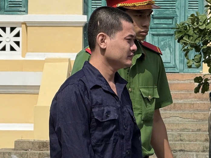 Dương Văn Hiền được dẫn giải sau phiên toà