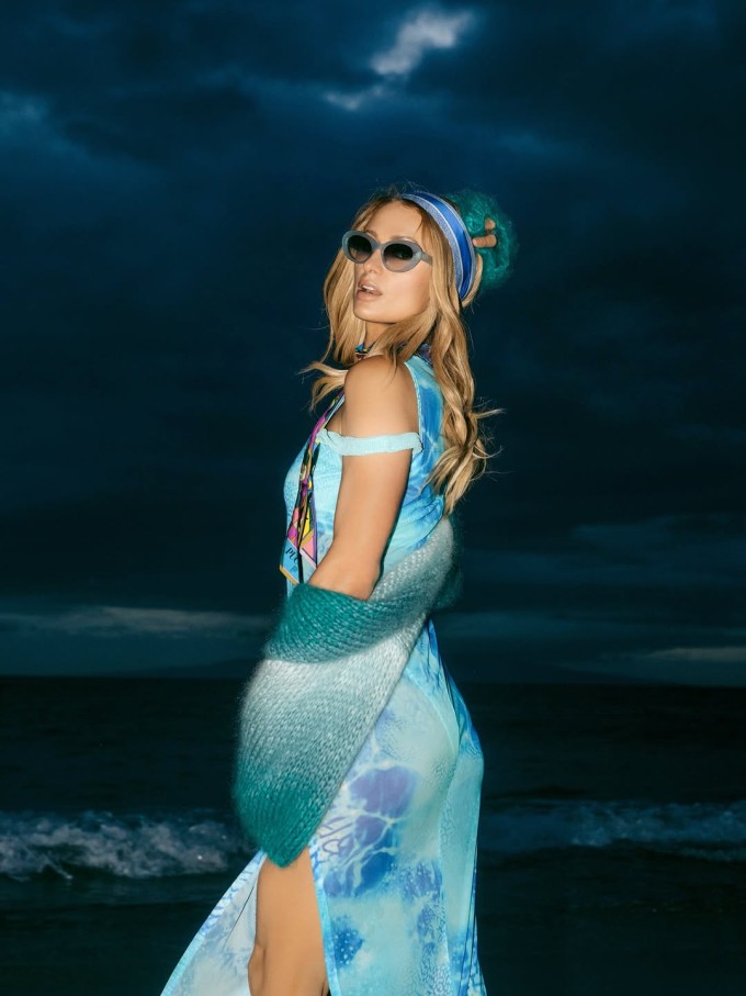 Paris Hilton vui đùa cùng hai con trong kỳ nghỉ ở Hawaii