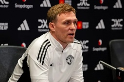 Fletcher lần đầu họp báo với tư cách HLV của MU: Báo tin vui về Fernandes - Mount