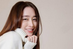 Lee Min Jung trẻ lâu nhờ chăm sóc da tối giản