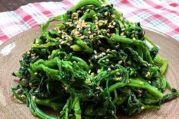 Loại rau chỉ 10 nghìn đồng/bó ở chợ Việt, được thế giới tôn vinh, có khả năng hỗ trợ phòng ung thư, chế biến thành nhiều món ngon