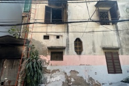 Nhân chứng vụ cháy nhà 3 tầng ở Hà Nội: Nạn nhân đu thang dây thoát hiểm