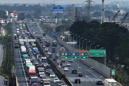 Nhiều xe không phải nộp phí đường bộ từ năm 2026