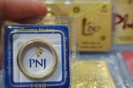 Cuối ngày 7-1, giá vàng giảm trở lại, PNJ tung chính sách thu mua mới