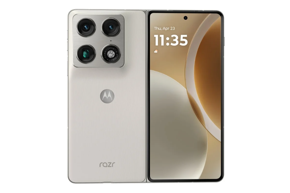 Motorola&nbsp;Razr Fold phiên bản màu trắng đẹp mắt.