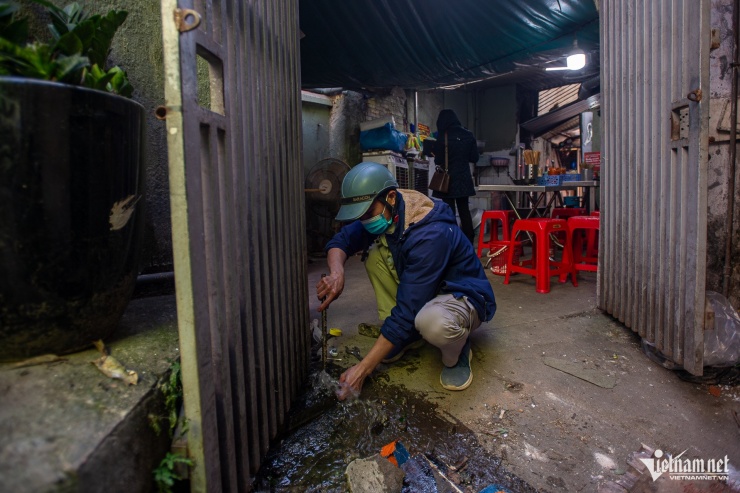 Cận cảnh phá dỡ dãy nhà khu 'đất vàng' bên hồ Hoàn Kiếm - 8