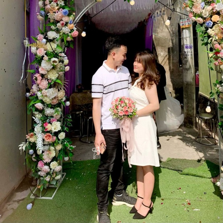 Cặp đôi có nhiều năm tìm hiểu trước khi về chung một nhà&nbsp;