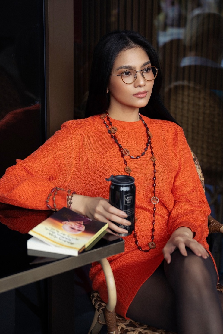 Trương Thị May diện váy của mẹ, khoe sắc vóc U40 - 3