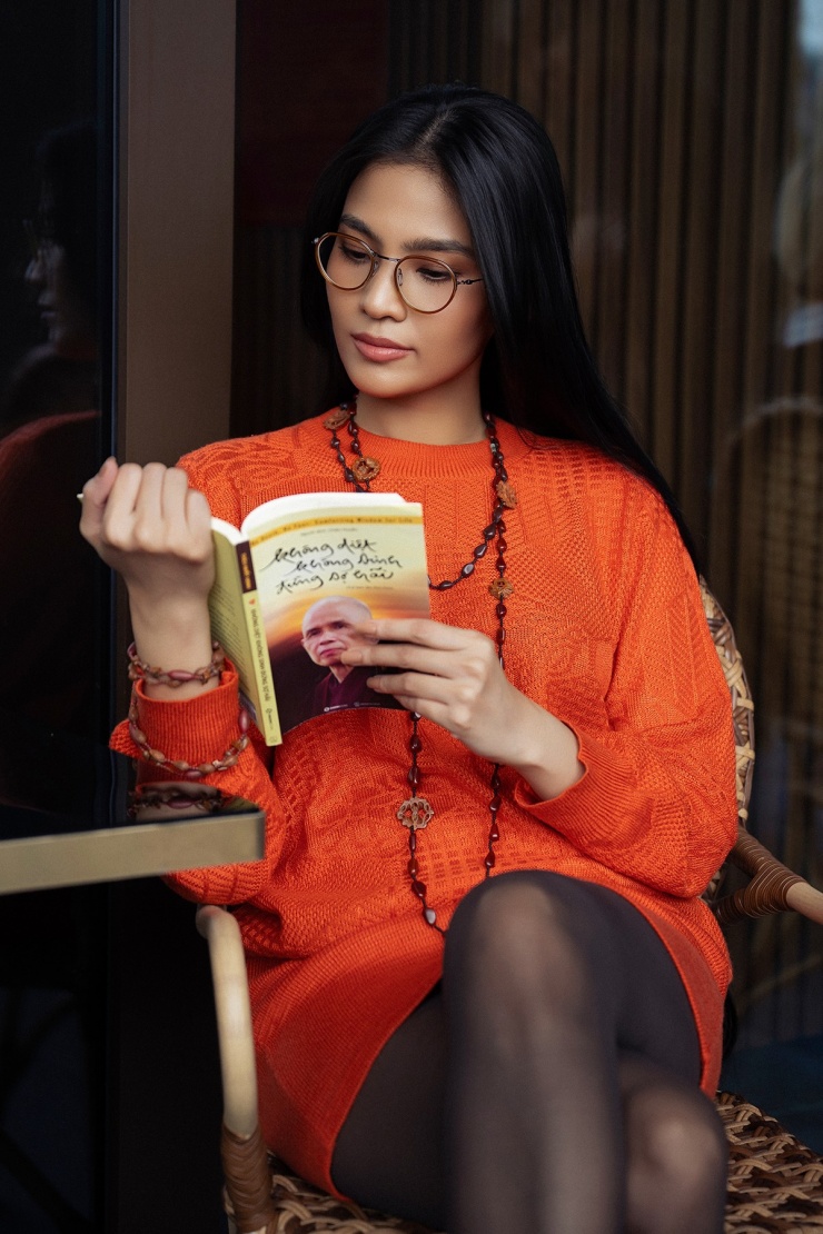 Trương Thị May diện váy của mẹ, khoe sắc vóc U40 - 4