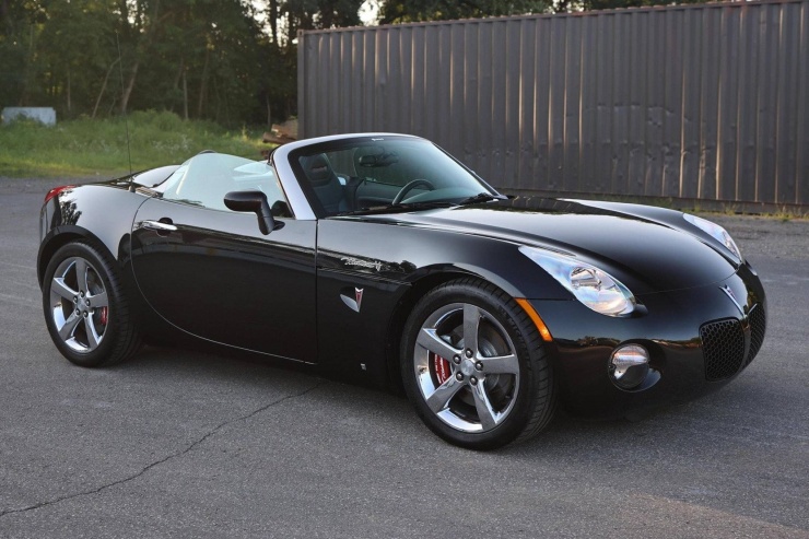 Xe thể thao Pontiac Solstice siêu hiếm bốc khói nghi ngút giữa phố cổ Hà Nội - 6