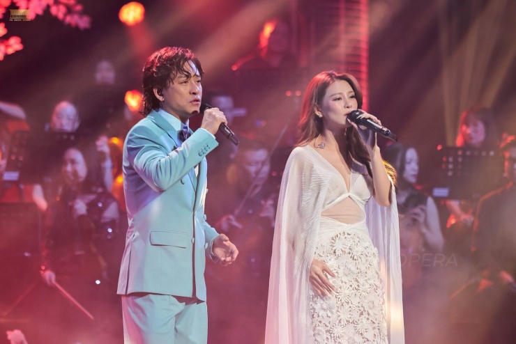 Tuấn Hưng xấu hổ - 1