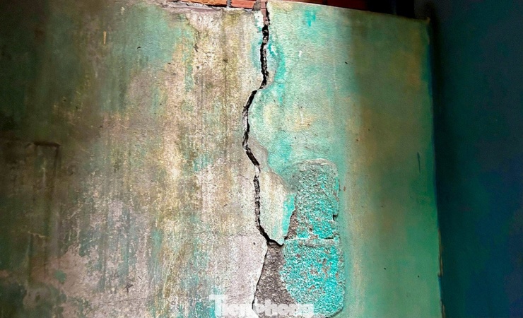 Tường nhà nứt toác, nhiều hộ dân Đà Nẵng bất an - 5